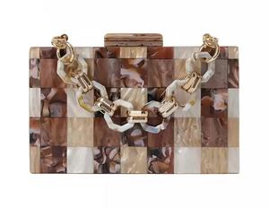 Bolso de Mano de Resina con Diseño de Ángel, Personalizable, Elegante, para Fiestas y Eventos, con Diseño Único Inspirado en Alas - Product Image 2