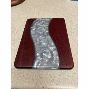 Planche à découper en bois et résine époxy personnalisée en gros |   Plateau de service décoratif durable, planche à découper pour la décoration de la maison et de l'hôtel - Product Image 1