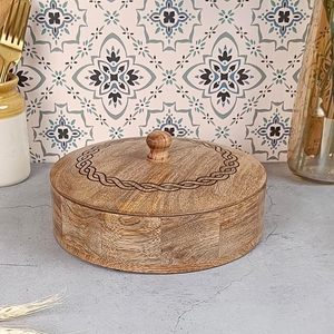 Boîte en bois multi-usages pour chapatis, parathas et autres pains chauds, boîte à roti en bois avec couvercle solide par AALIYAN IMPEX - Product Image 1