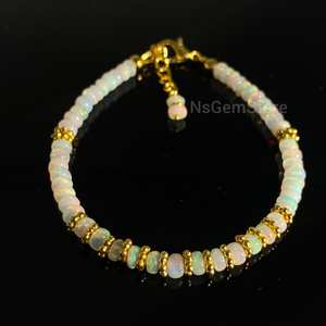 Porte-clés en verre fait main avec un design décoratif |   Porte-clés léger et coloré pour sacs |   VRNQ - Product Image 1