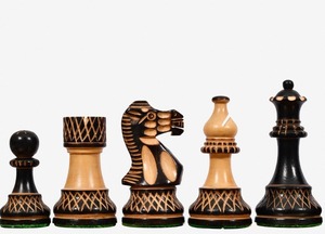 Juego de Ajedrez de Lujo con Piezas de Madera de Boj Quemada Talladas a Mano en Caja de Madera Quemada de 3.8 a un Precio Accesible - Product Image 5