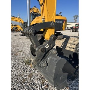 Nouvelle pelle sur chenilles 915F CR 2025 – Type mobile efficace - Product Image 3
