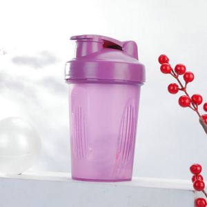ขวดเชคโปรตีนพลาสติกปลอดสาร BPA ขนาด 500 มล. ขวดออกกำลังกายแบบใช้ซ้ำได้ ฝาปิดแบบมีบานพับ ป้องกันการรั่วซึม สำหรับเครื่องดื่มกีฬา - Product Image 6