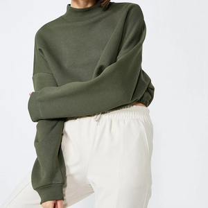 Sudadera con capucha de forro polar oversize de corte alto para mujer con hombros caídos, estilo casual de invierno, para streetwear, con logo personalizado - Product Image 3