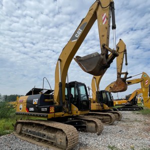 Excavadora Usada Caterpillar 320CL, Peso Operativo de 20 Toneladas, Alto Rendimiento, con Motor y Componentes Centrales - Product Image 2