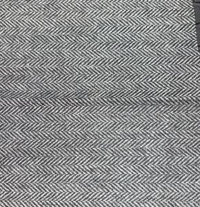 Tela de tweed de poliéster con diseño en espiga en negro con detalles en gris, 300 gsm, antipilling, de doble cara y calidad premium. - Product Image 1