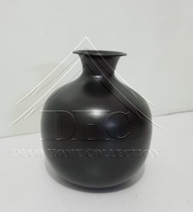 Vases à fleurs décoratifs en métal au design moderne avec revêtement en poudre noire pour la décoration intérieure et la décoration de table - Product Image 6