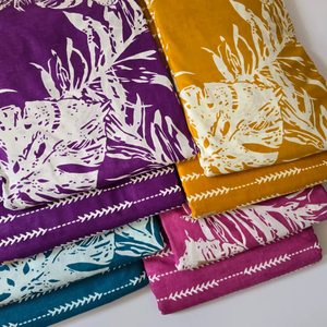 Ensemble de tissu en coton imprimé Jaipuri non cousu, haut et bas |   60x60 Coton |   5m Haut + 5m Bas pour Costume de Fille - Product Image 1