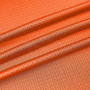 Maillot d'entraînement de football en maille orange personnalisé, respirant, antibactérien, col en V court, pour hommes, femmes et équipes - Product Image 5