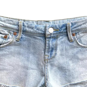 กางเกงยีนส์ขาสั้นเอวต่ำของผู้หญิงกางเกงขาสั้นผ้าฝ้ายสีฟ้า100% แบบกำหนดเองสำหรับ2025 - Product Image 4