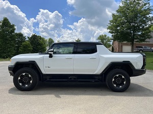 รถกระบะ GMC Hummer EV รุ่นปี 2023 รุ่นที่ 1 สีขาว รถกระบะไฟฟ้า ยาง R20 ไฟหน้า LED เกียร์อัตโนมัติ - Product Image 6