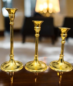 Ensemble de bougeoirs en métal finition or de luxe avec boule de cristal décorative au centre, élégant pour la table et la décoration de la maison (ensemble de 3 tailles) - Product Image 2