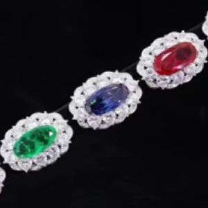 Bague en argent vintage de luxe avec diamant bleu radiant plaqué rhodium dans un style classique pour fête de fiançailles ou anniversaire - Product Image 1