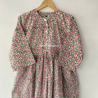 Robe longue élégante à imprimé floral pour filles, robe longue d'été confortable disponible en gros à prix de gros en provenance d'Inde
