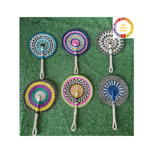 Ventilateur à main en jonc de mer tissé à la main Eco bambou palmier feuille paille ventilateur de refroidissement pour l'été plage jardin événements en plein air - Product Image 5