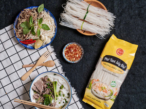 บรรจุภัณฑ์ 400 กรัม บะหมี่ข้าวแห้ง บะหมี่ข้าวสด เส้นวุ้นข้าว 85% ข้าว 15% น้ำสะอาด คุณภาพพรีเมียม ผลิตเพื่อส่งออก - Product Image 2