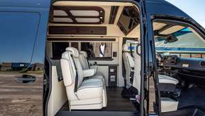 MINT Clase B 2026 Midwest Automotive Designs PATRIOT MD4 AWD Sprinter | Autocaravana | Casa Rodante | Remolques de Viaje | RV - Product Image 3