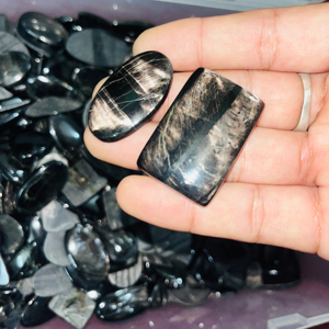 คริสตัลบำบัดไฮเพอร์สทีนธรรมชาติเกรดสูงอัญมณีทรงหลังเบี้ยที่สวยงามได้รับการรับรองขนาดสำหรับบุคคลที่สาม - Product Image 1