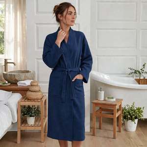 Peignoir de luxe en coton interlock tricoté gaufré, doux et confortable, unisexe, pour hôtel et spa, fabriqué en Turquie - Couleur bleu marine - Product Image 4
