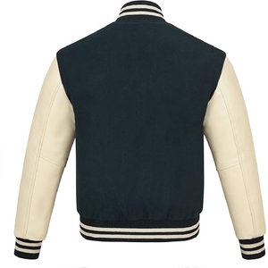 Chaqueta Varsity Negra de Lujo para Hombre – Chaqueta Deportiva Auténtica con Mangas en Contraste con Aspecto de Cuero Crema - Product Image 2