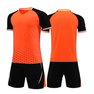 Ensemble de maillots de football personnalisés unisexes de haute qualité, impression numérique, uniforme d'équipe adulte, 100% polyester, toutes saisons, entraînement, nouvelle tenue de football - Product Image 4
