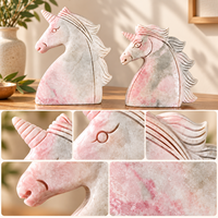 Statuette de licorne en opale rose sculptée, élégante figurine d'animal fantastique pour la décoration de la maison, du bureau, des étagères et comme objet cadeau