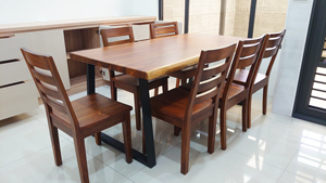 Chaise de salle à manger moderne et durable en teck, au design sud-ouest, confortable et élégante, pour les salles à manger à domicile - Product Image 4