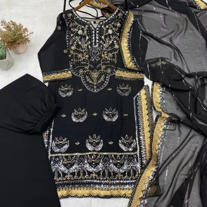 PRECIOSO TOP CON SECUANCE BORDADO TRABAJO Y PANTALÓN CON DUPATTA - Product Image 1