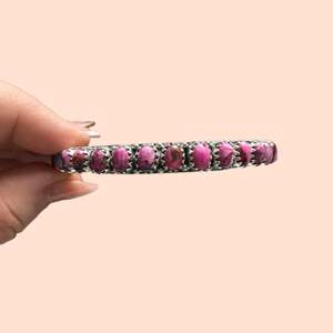 Brazalete Hecho a Mano de Plata de Ley y Mojave Rosa de Ensueño, Brazalete Vintage con Turquesas Multicolores, Joyería para Regalo de Boda - Product Image 2