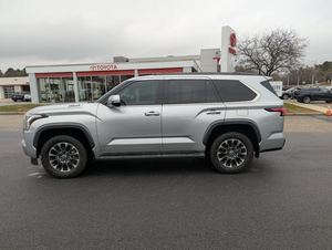 Toyota Sequoia Limited 4WD 2023 Usada en Excelentes Condiciones, Motor Impecable, 437 HP, 3.4L V6 Híbrido - Product Image 6