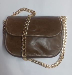 Sac bandoulière en cuir véritable de haute qualité pour femmes, design vintage, facile à transporter, fermeture à rabat, chaîne pour un usage quotidien - Product Image 3
