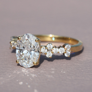 ชุดแหวนเพชรรูปวงรีสำหรับผู้หญิงสำหรับงานแต่งงานหรือปาร์ตี้14kt สีเหลืองทองดีไซน์เนอร์สำหรับผู้หญิง - Product Image 3