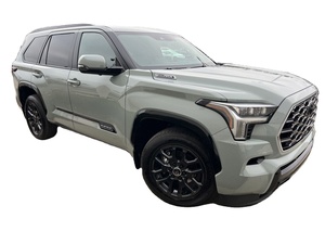 Usado Clean 2024 Toyo-ta Sequoia Platinum Twin Turbo Gas/Electric V6 3.4L 4WD - Product Image 3