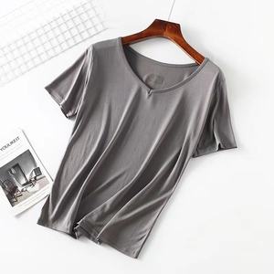 Logotipo personalizado 65 Poliéster 35 Camiseta de algodón Logotipo estampado Camiseta de cuello redondo Diseños deportivos lisos Camiseta para hombres - Product Image 3