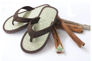 รองเท้าแตะแบบสวม Unisex น้ำหนักเบาพิเศษ หรูหรา ทำจากวัสดุ Sedge Mat สวมใส่สบายทั้งในบ้าน/นอกบ้าน เหมาะสำหรับโรงแรม ชายหาด คุณภาพดีที่สุดจากเวียดนาม - Product Image 3