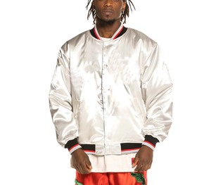 Chaqueta universitaria de la mejor calidad 2025, chaqueta de béisbol de satén con estilo personalizada bordada para hombres - Product Image 1