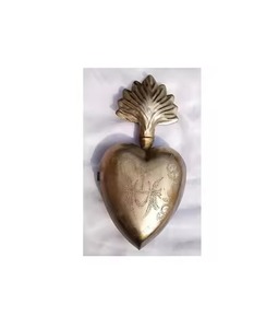 Sagrado Corazón de Metal Dorado para Artículo Decorativo Católico - Product Image 5