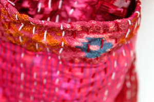 Indien fait à la main rouge soie Sari Patchwork Kantha vestes femmes coton Robes et nuit Maxi robe Vintage vêtements de nuit Kimono Style - Product Image 3