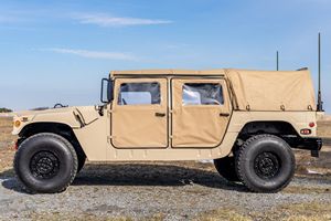AM General M1097R1 d'occasion 2005 - Product Image 3