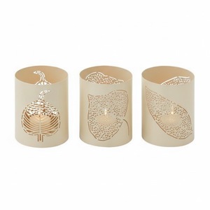 Ensemble de 2 bougeoirs en métal crème en forme de cœur découpé, silhouette de cerf, bougeoirs pour bougies chauffe-plat, dorés, décoration de table de mariage à domicile, lanternes - Product Image 4