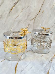 Nouvelles boîtes à mouchoirs en métal au look tendance avec des détails artisanaux parfaits pour les espaces sophistiqués et l'esthétique haut de gamme - Product Image 3