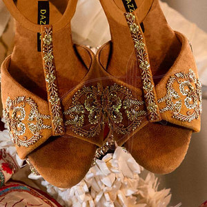 Accessoires vestimentaires, sandales pour femmes, nouveau style, logo personnalisé imprimé, dessus en daim antidérapant, semelle intermédiaire en cuir naturel, vente chaude - Product Image 5