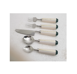 Cuchara de acero inoxidable Juego de cubiertos con mango de resina de 5 piezas Cubiertos perfectos para utensilios de cocina y accesorios de vajilla - Product Image 1