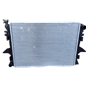 Radiador de Alto Rendimiento Crown 0304AC0070N, Repuestos para Mahindra Scorpio, Sellos de Aceite y Anillos de Pistón para Bomba de Agua - Product Image 1