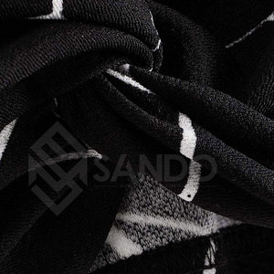 เสื้อครอปสตรีทแวร์ทำจากวัสดุระบายอากาศได้ดีเยี่ยม - Product Image 6