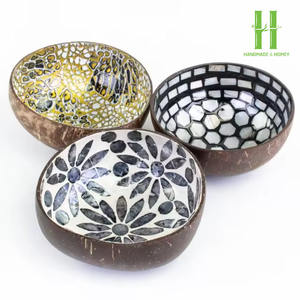 Bandeja de Joyería Hecha a Mano con Cáscara de Coco de Alta Calidad para Decoración de Mesa, Hecha en Vietnam - Product Image 2