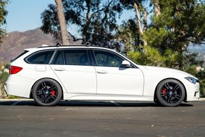 BMW 328i xDrive Sports Wagon 2015 en buen estado - Product Image 4