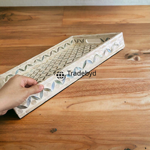 Bandeja con incrustaciones de fregona hecha a mano de lujo de Tradebyd, perfecta para casas modernas e interiores de diseñador - Product Image 5