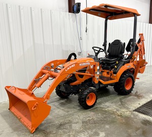 Prix bas 2019 Kubota BX23S avec chargeur à fixation rapide et goupille sur godet, 298 heures, 4x4, moteur diesel 23 CV - Product Image 1