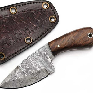 Cuchillo de caza hecho a mano de acero inoxidable de Damasco | Cuchillo de desollado profesional con estuche de cuero - Product Image 1